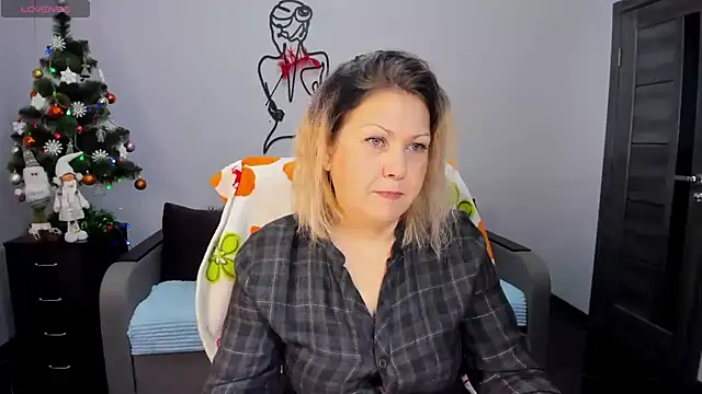 Snapshot of Milana_Blake chatting on 12-23-24, 06:44 Milana Blake online show from 12-23-24, 06:44