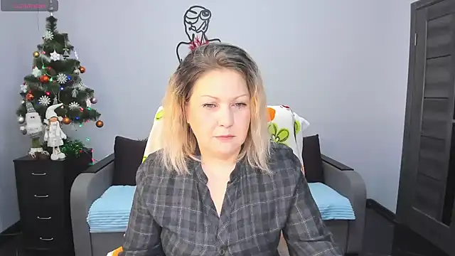 Snapshot of Milana_Blake chatting on 12-24-24, 07:06 Milana Blake online show from 12-24-24, 07:06