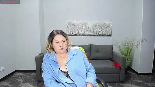 Snapshot of Milana_Blake chatting on 01-13-25, 05:12 Milana Blake online show from 01-13-25, 05:12