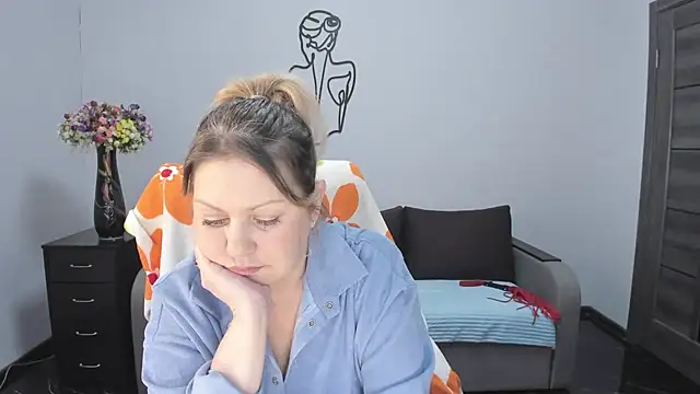 Snapshot of Milana_Blake chatting on 01-14-25, 10:06 Milana Blake online show from 01-14-25, 10:06