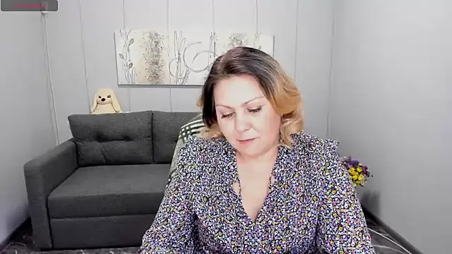 Snapshot of Milana_Blake chatting on 01-17-25, 06:44 Milana Blake online show from 01-17-25, 06:44