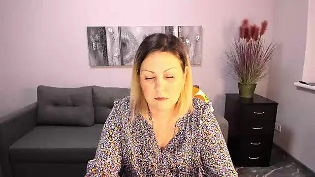Snapshot of Milana_Blake chatting on 02-05-25, 06:56 Milana Blake online show from 02-05-25, 06:56