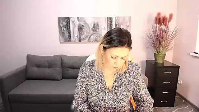 Snapshot of Milana_Blake chatting on 02-05-25, 10:08 Milana Blake online show from 02-05-25, 10:08