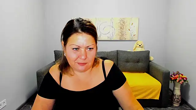 Snapshot of Milana_Blake chatting on 09-21-25, 06:15 Milana Blake online show from 09-21-25, 06:15