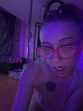 Stonermama666420 online show from 02-10-26, 05:22