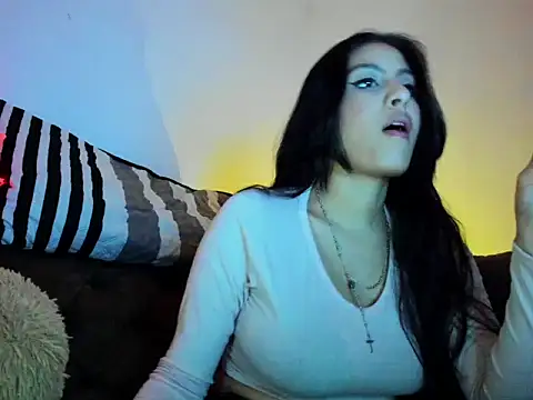 Snapshot of bunny_1922 chatting on 02-23-25, 11:14 bunny 1922 online show from 02-23-25, 11:14