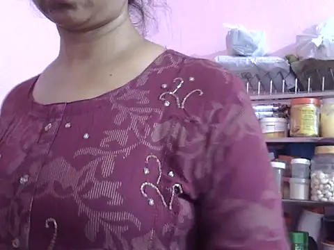 Snapshot of Suhana-sapna chatting on 11-25-25, 04:01 Suhana-sapna online show from 11-25-25, 04:01