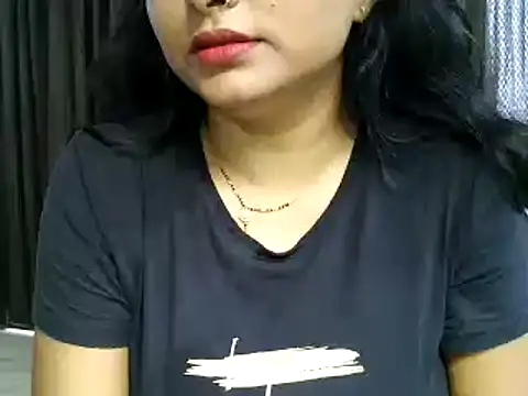 Snapshot of Hritvika chatting on 02-23-26, 06:44 Hritvika online show from 02-23-26, 06:44