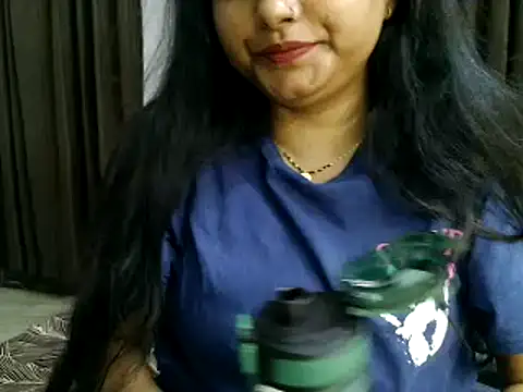 Snapshot of Hritvika chatting on 02-25-26, 06:17 Hritvika online show from 02-25-26, 06:17