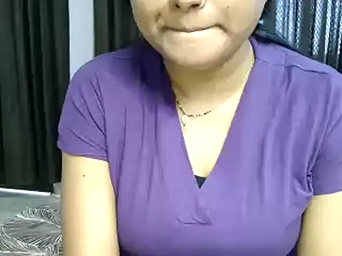 Snapshot of Hritvika chatting on 02-26-26, 06:45 Hritvika online show from 02-26-26, 06:45