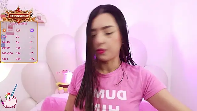 Snapshot of zoewillian chatting on 07-18-26, 12:37 zoewillian online show from 07-18-26, 12:37