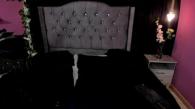 Snapshot of slutty_venus chatting on 02-27-25, 10:26 slutty venus online show from 02-27-25, 10:26