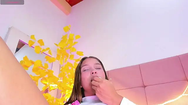 HaleyAmaya online show from 04-17-26, 10:57