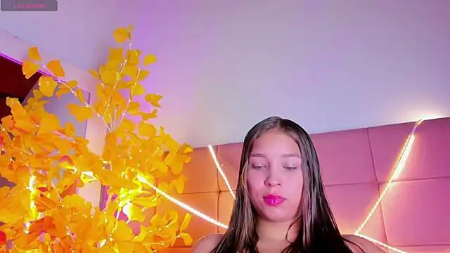 HaleyAmaya online show from 04-18-26, 11:05