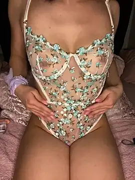 Snapshot of badenaz34 chatting on 01-25-25, 04:46 badenaz34 online show from 01-25-25, 04:46