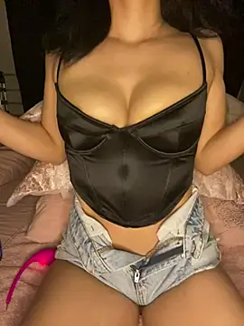 Snapshot of badenaz34 chatting on 03-16-25, 07:06 badenaz34 online show from 03-16-25, 07:06