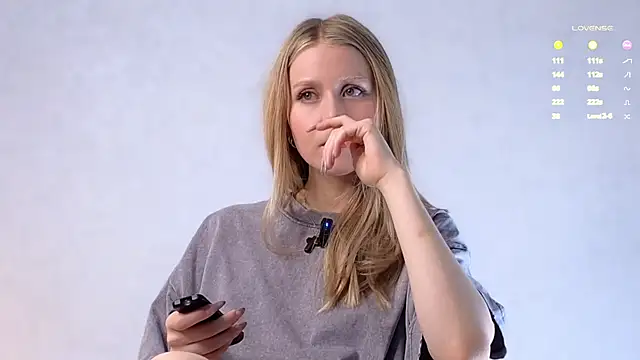 WiloneEsse online show from 03-12-25, 01:14