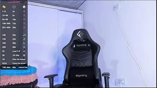 Snapshot of Dulce_smith_1 chatting on 02-17-26, 10:05 Dulce smith 1 online show from 02-17-26, 10:05