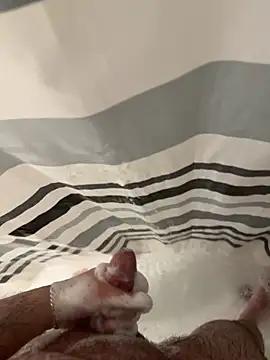 Snapshot of Loco42- chatting on 02-17-26, 11:00 Loco42- online show from 02-17-26, 11:00