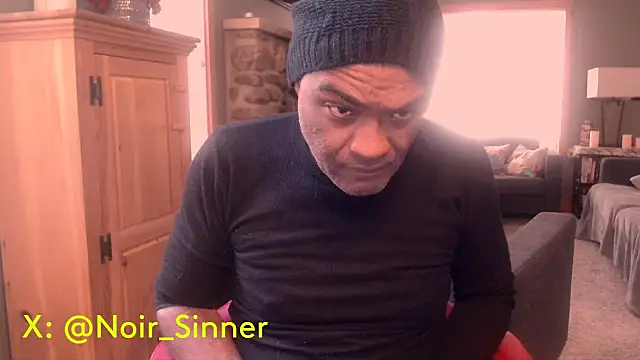 Snapshot of sinnernoir chatting on 10-21-25, 03:57 sinnernoir online show from 10-21-25, 03:57