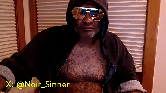 Snapshot of sinnernoir chatting on 11-05-25, 05:18 sinnernoir online show from 11-05-25, 05:18