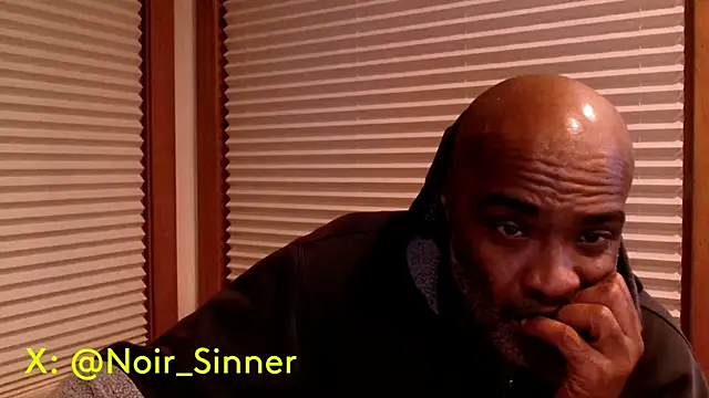 Snapshot of sinnernoir chatting on 11-08-25, 05:51 sinnernoir online show from 11-08-25, 05:51