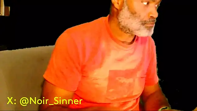 Snapshot of sinnernoir chatting on 11-29-25, 05:49 sinnernoir online show from 11-29-25, 05:49