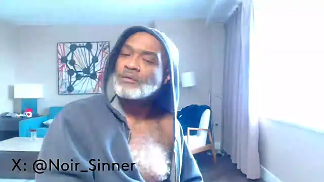 Snapshot of sinnernoir chatting on 02-25-26, 02:05 sinnernoir online show from 02-25-26, 02:05