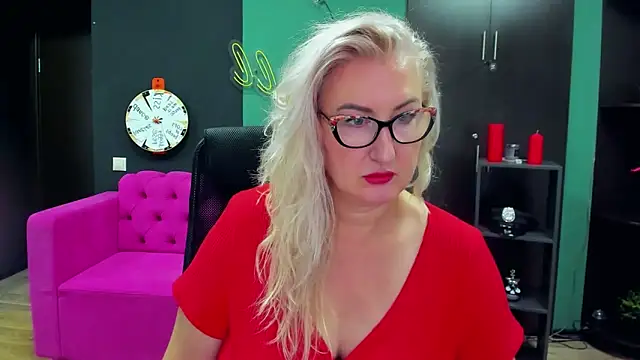 ChristyBrooks online show from 09-24-25, 01:25