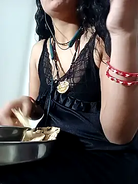 Snapshot of Cute-Aadhvita chatting on 02-12-25, 09:31 Cute-Aadhvita online show from 02-12-25, 09:31