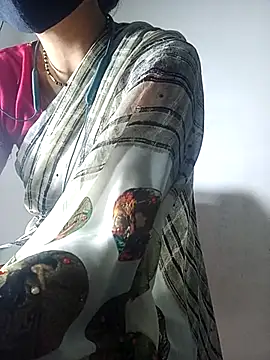 Snapshot of Cute-Aadhvita chatting on 03-05-25, 10:44 Cute-Aadhvita online show from 03-05-25, 10:44