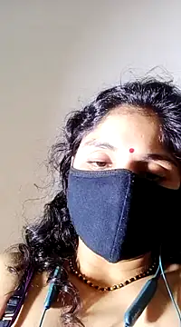 Snapshot of Cute-Aadhvita chatting on 03-10-25, 09:21 Cute-Aadhvita online show from 03-10-25, 09:21