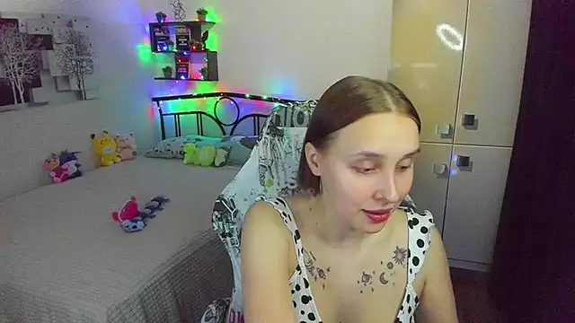 LinaTruly online show from 04-22-26, 08:54