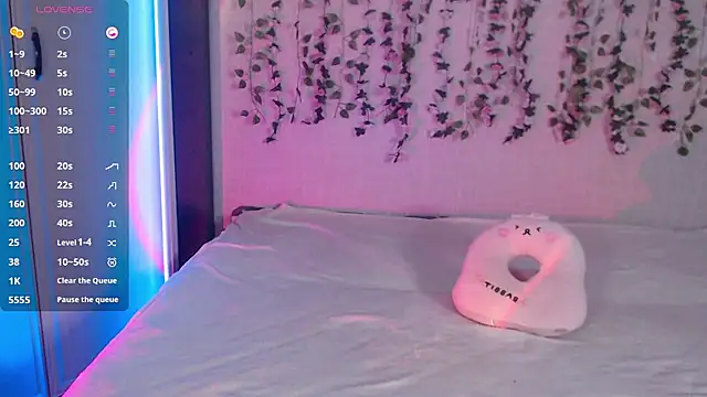 Snapshot of Lessy_Lasska chatting on 04-22-26, 02:14 Lessy Lasska online show from 04-22-26, 02:14