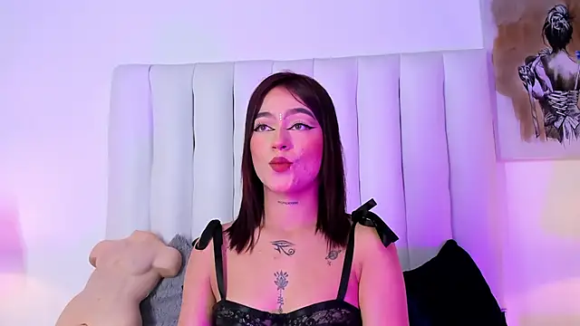Snapshot of chloe_wilson7 chatting on 05-19-26, 11:27 chloe wilson7 online show from 05-19-26, 11:27
