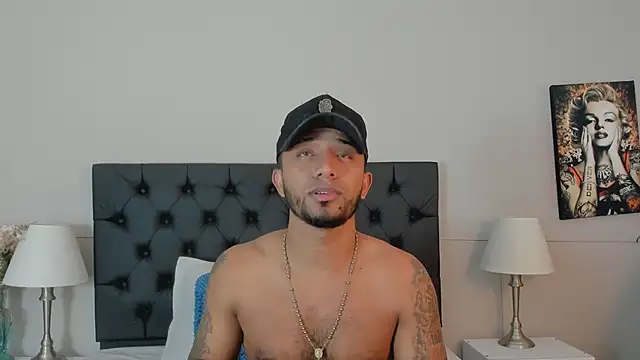 Snapshot of Robin_Rief chatting on 10-04-25, 03:37 Robin Rief online show from 10-04-25, 03:37