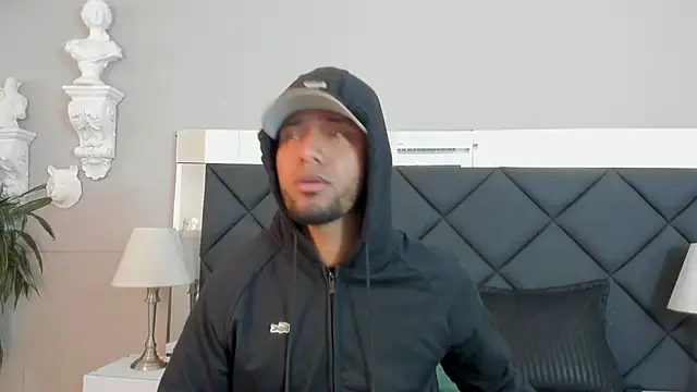 Robin Rief online show from 11-25-25, 03:39