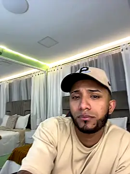 Robin Rief online show from 12-21-25, 03:57