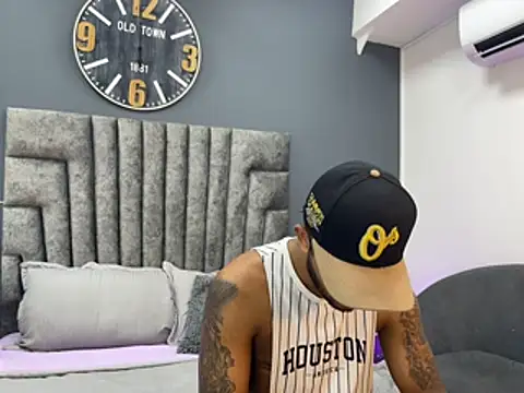 Robin Rief online show from 03-25-26, 07:42