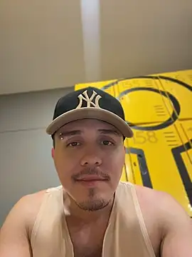Snapshot of adam-rivera chatting on 07-11-26, 05:04 adam-rivera online show from 07-11-26, 05:04