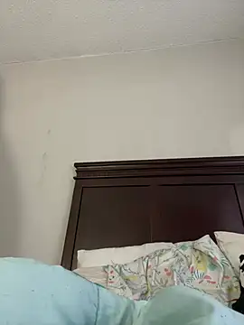 Snapshot of 1prettygem chatting on 12-19-24, 04:24 1prettygem online show from 12-19-24, 04:24