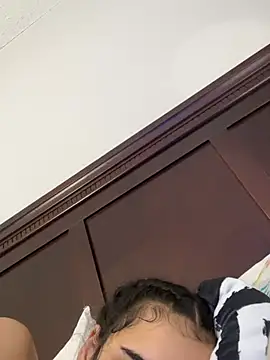 Snapshot of 1prettygem chatting on 01-09-25, 08:55 1prettygem online show from 01-09-25, 08:55