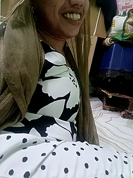 Snapshot of Haniya-143 chatting on 05-23-26, 01:48 Haniya-143 online show from 05-23-26, 01:48
