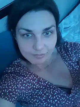 Snapshot of Magic__smile chatting on 12-17-24, 11:06 Magic smile online show from 12-17-24, 11:06