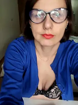 Snapshot of Magic__smile chatting on 03-17-25, 08:18 Magic smile online show from 03-17-25, 08:18