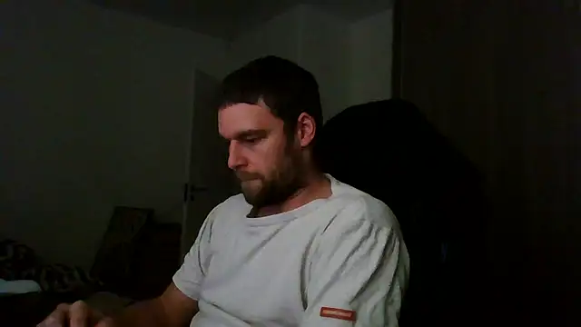 Snapshot of The_big_viking_ chatting on 12-18-24, 03:00 The big viking online show from 12-18-24, 03:00