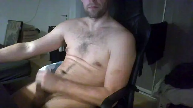 Snapshot of The_big_viking_ chatting on 03-13-25, 12:59 The big viking online show from 03-13-25, 12:59