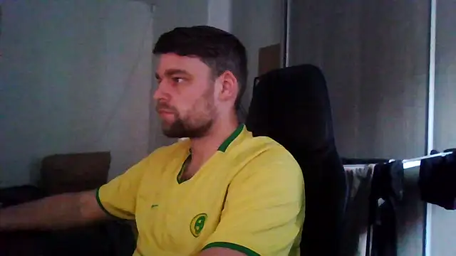 Snapshot of The_big_viking_ chatting on 10-22-25, 01:22 The big viking online show from 10-22-25, 01:22