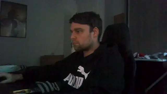 Snapshot of The_big_viking_ chatting on 12-16-25, 01:16 The big viking online show from 12-16-25, 01:16