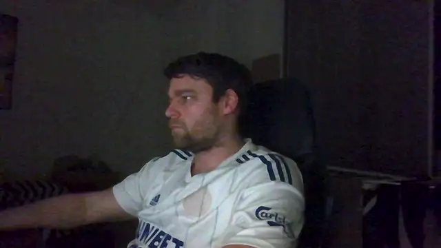 Snapshot of The_big_viking_ chatting on 02-11-26, 09:42 The big viking online show from 02-11-26, 09:42